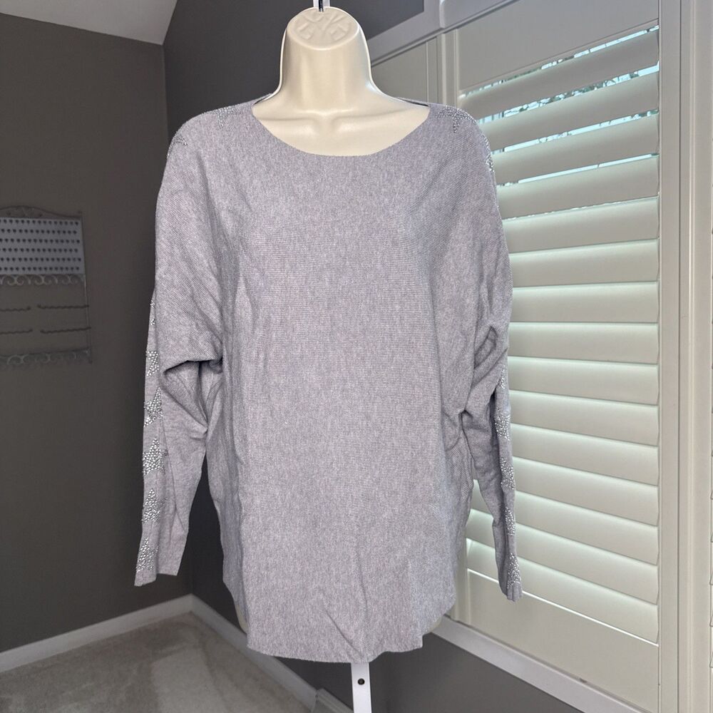 LIV MILANO MEDIUM sweater Studded Star Detail on sleeves Fits 10 12